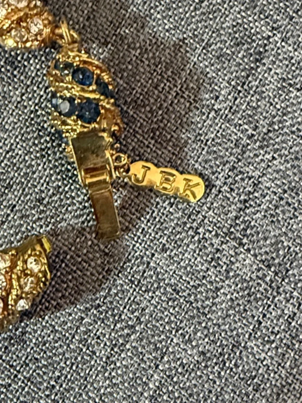 Vintage Camrose & Kross Jacqueline Kennedy gold plated egg bracelet; multi color